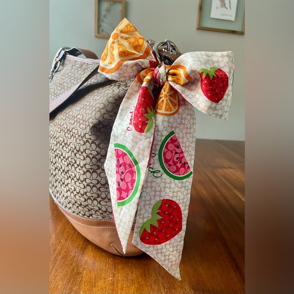 SOLD Vintage Coach Soho Micro Cs Hobo Crossbody & Fruit Twilly - Picture 9 of 15